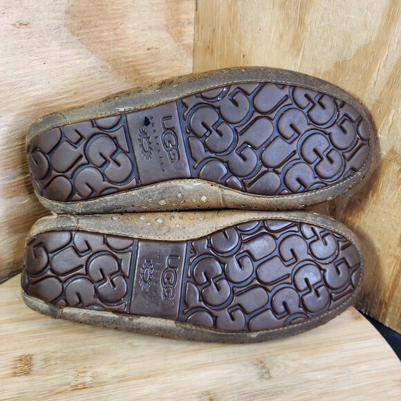 Ugg Womens Dakota Sunshine Flora Perforated Chestnut Moccasin Suede Slippers - Picture 8 of 9